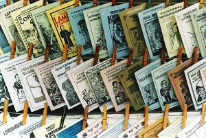 Capa de folheto de cordel ilustrada com xilogravura tradicional nordestina